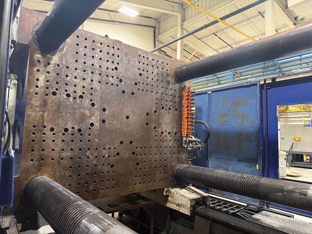 Used 1998 Milacron ML1760 Injection Molding Machines: Horizontal - View 5