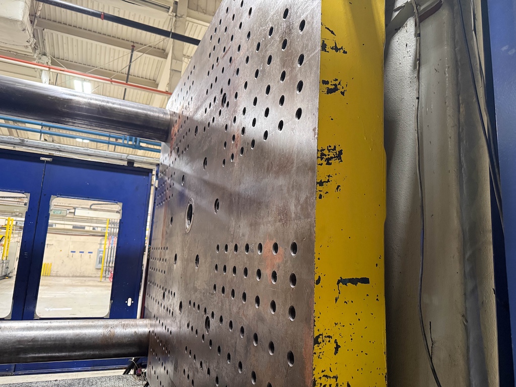 Used 1998 Milacron ML1760 Injection Molding Machines: Horizontal - View 6