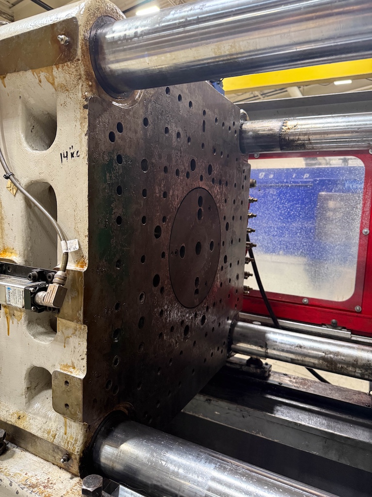 Used 2007 Milacron MTG225 Injection Molding Machines: Horizontal - View 5