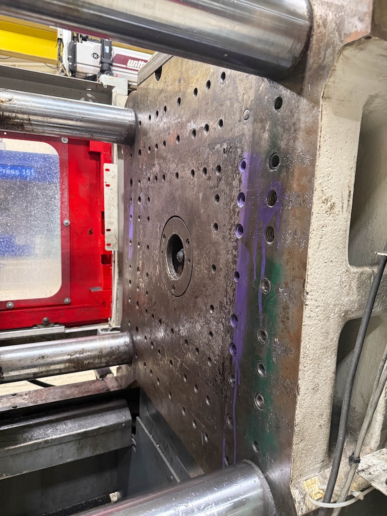 Used 2007 Milacron MTG225 Injection Molding Machines: Horizontal - View 6