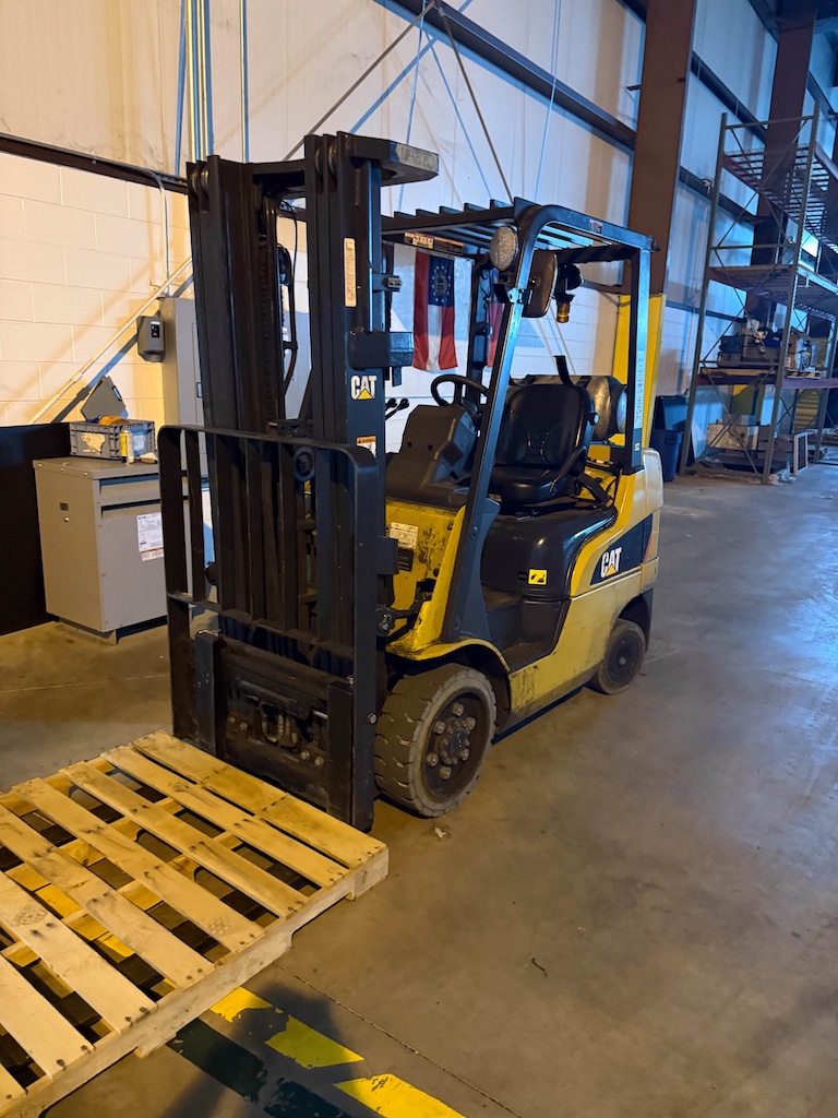 Used Caterpillar 2C500 Forklifts - View 3