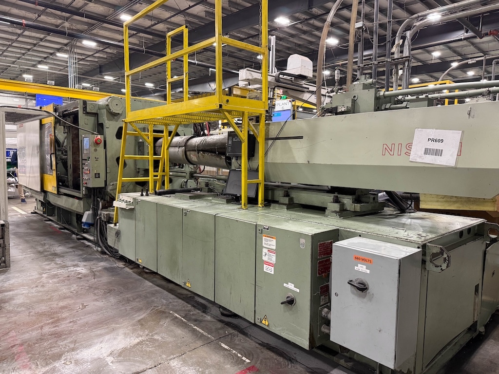 Used 2003 Nissei FV9100 horizontal injection molding machine - Main View