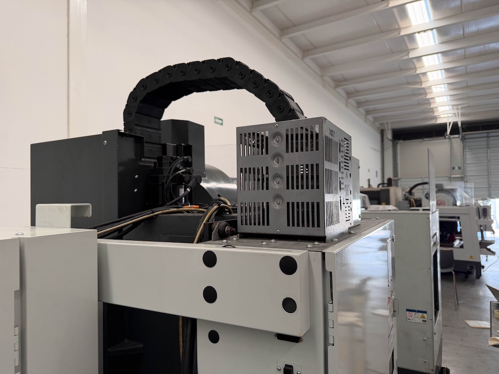 Used 2011 Haas VF-2TR Machining Centers, Vertical - View 15