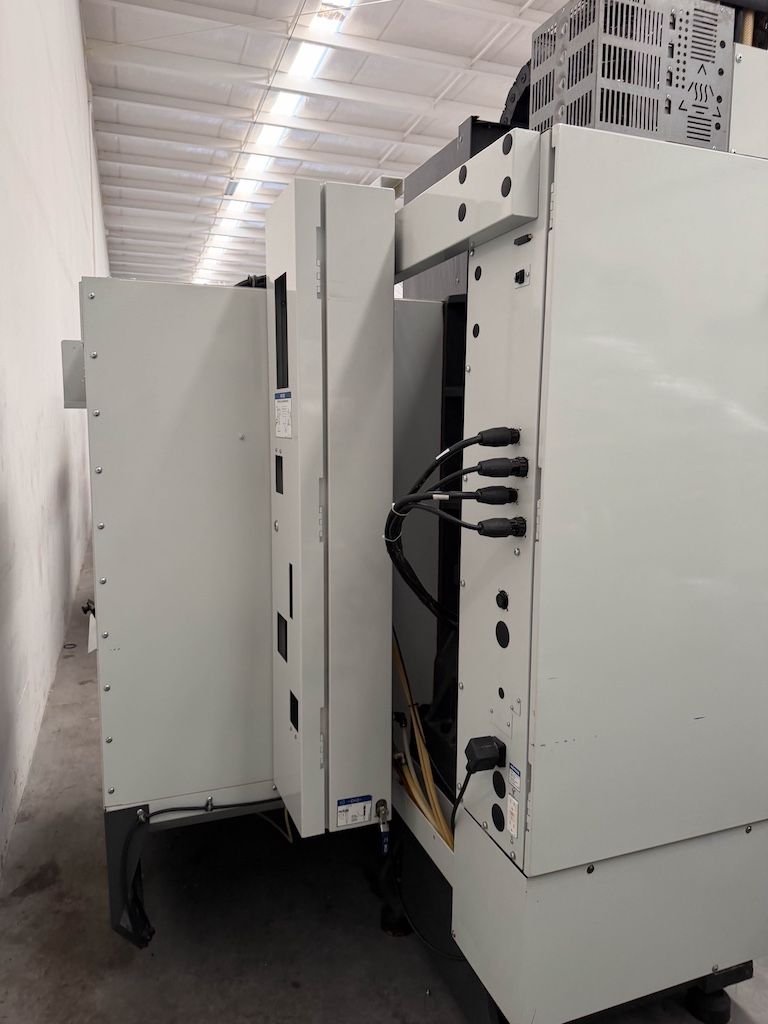 Used 2011 Haas VF-2TR Machining Centers, Vertical - View 7