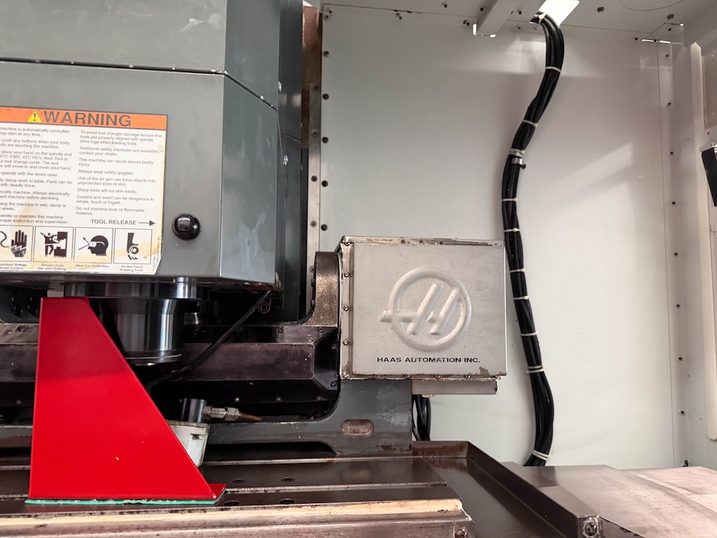 Used 2010 Haas VF-2DTR Machining Centers, Vertical - View 4