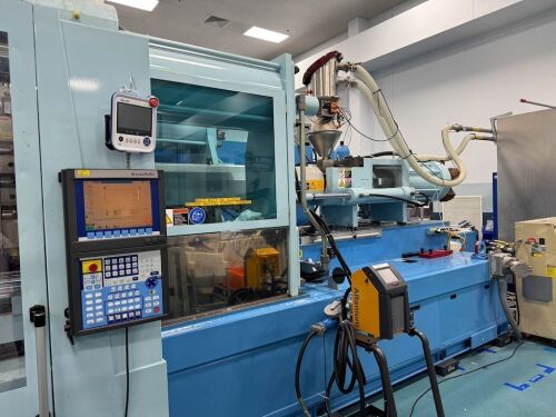 Used 2010 Krauss Maffei KM 650-8000 MCZ Injection Molding Machines: Horizontal - View 3
