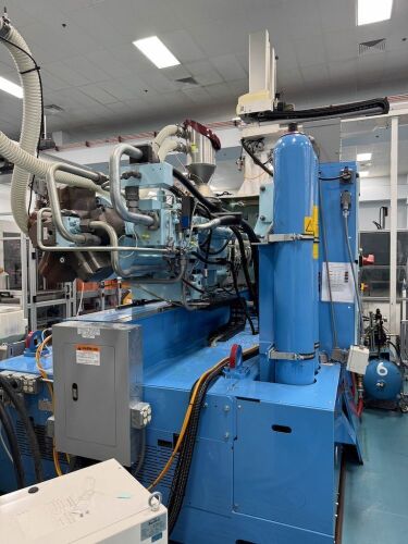 Used 2010 Krauss Maffei KM 650-8000 MCZ Injection Molding Machines: Horizontal - View 6