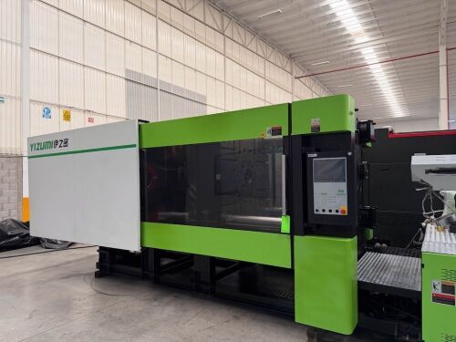 Used 2021 Yizumi UN650A5 Injection Molding Machines: Horizontal - View 3
