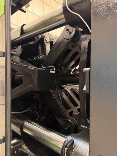 Used 2021 Yizumi UN650A5 Injection Molding Machines: Horizontal - View 9