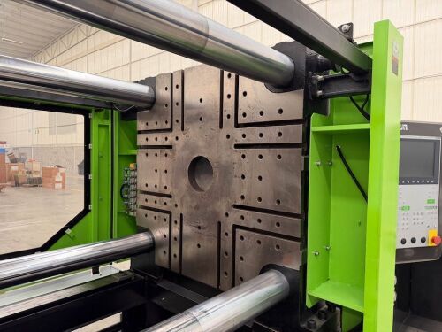 Used 2021 Yizumi UN560A5 Injection Molding Machines: Horizontal - View 5
