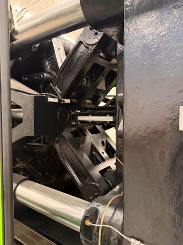 Used 2021 Yizumi UN560A5 Injection Molding Machines: Horizontal - View 8