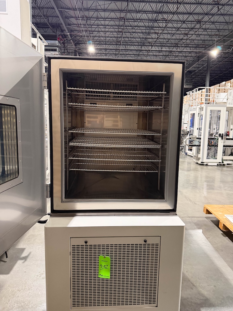 Used Tenney Enviromental Environmental Testing Chamber Laboratory & Test Equipment - View 5