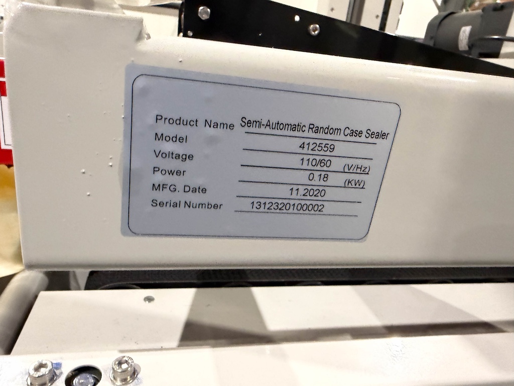 Used 2020 Global Industries Semi-Automatic Random Case Sealer Conveyors - View 2