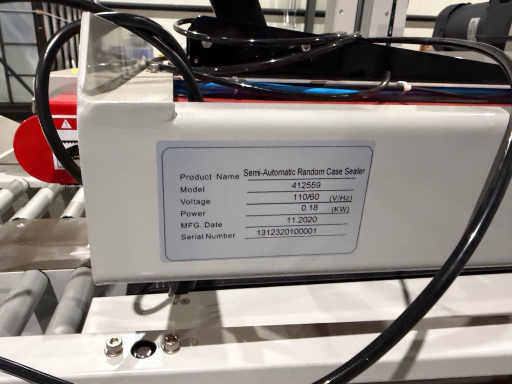 Used 2020 Global Industries Semi-Automatic Random Case Sealer Conveyors - View 6