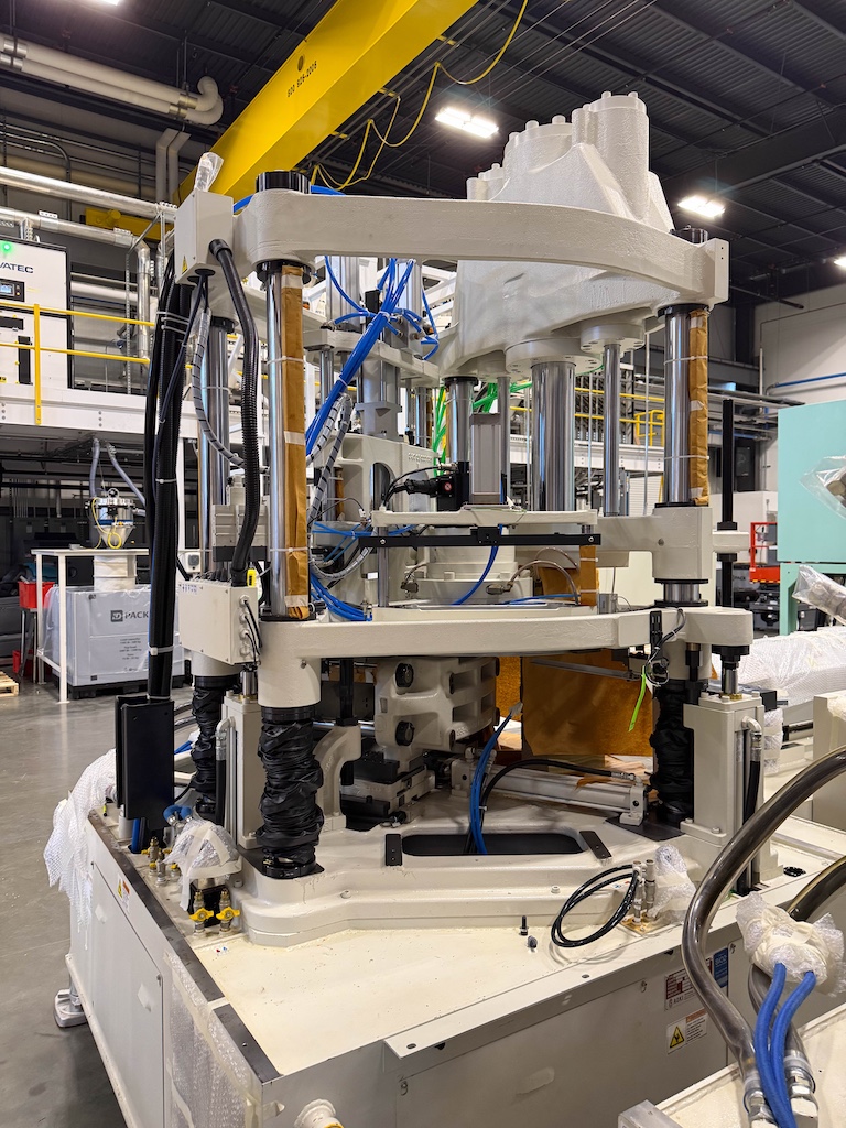 Used 2020 Aoki Blow Molding Machine Blow Molding: Injection Blow - View 9