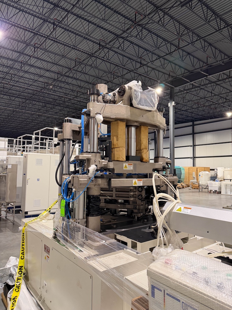 Used 2020 Aoki Blow Molding Machine Blow Molding: Injection Blow - View 2