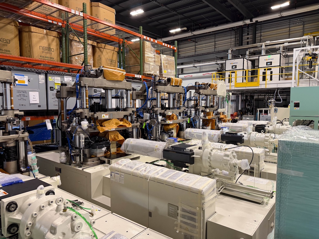 Used 2020 Aoki Blow Molding Machine Blow Molding: Injection Blow - View 14