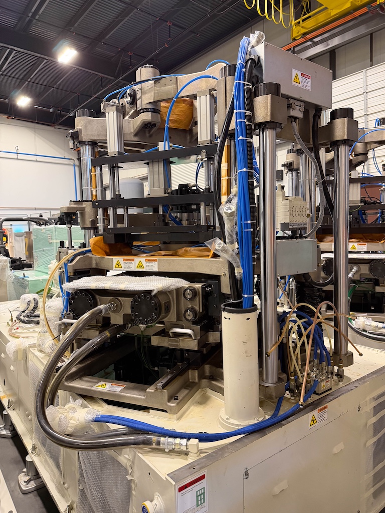 Used 2016 Aoki Blow Molding Machine Blow Molding: Injection Blow - View 8