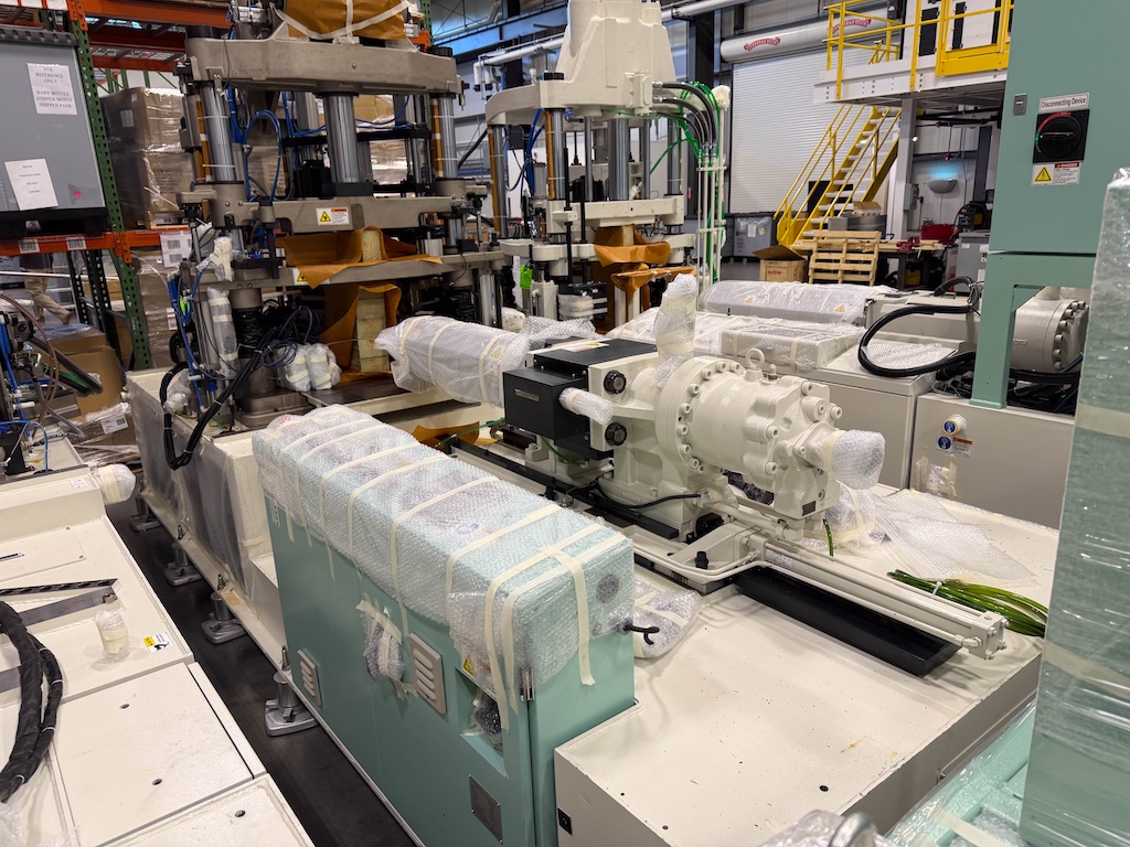 Used 2016 Aoki Blow Molding Machine Blow Molding: Injection Blow - View 9