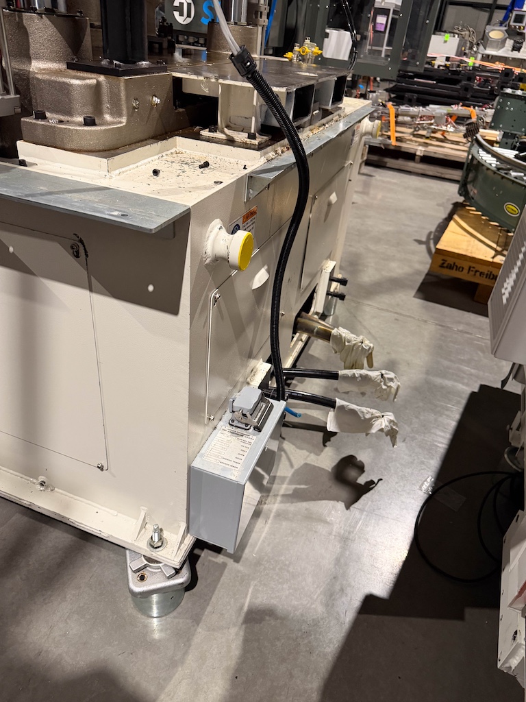 Used 2012 Aoki Blow Molding Machine Blow Molding: Injection Blow - View 8