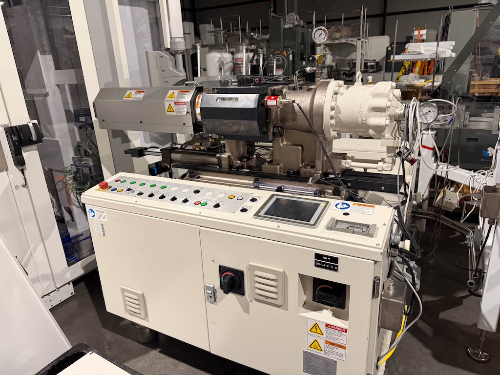 Used 2012 Aoki Blow Molding Machine Blow Molding: Injection Blow - View 9