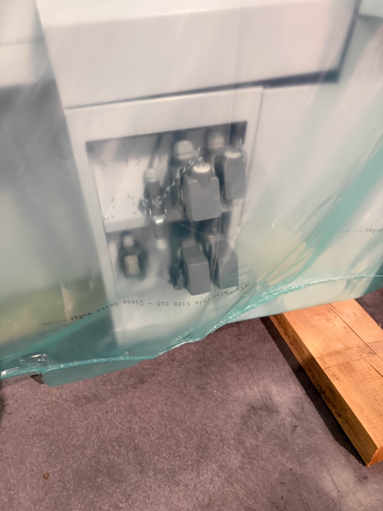 Used 2020 Arburg 250 Ton Injection Molding Machines: Horizontal - View 8