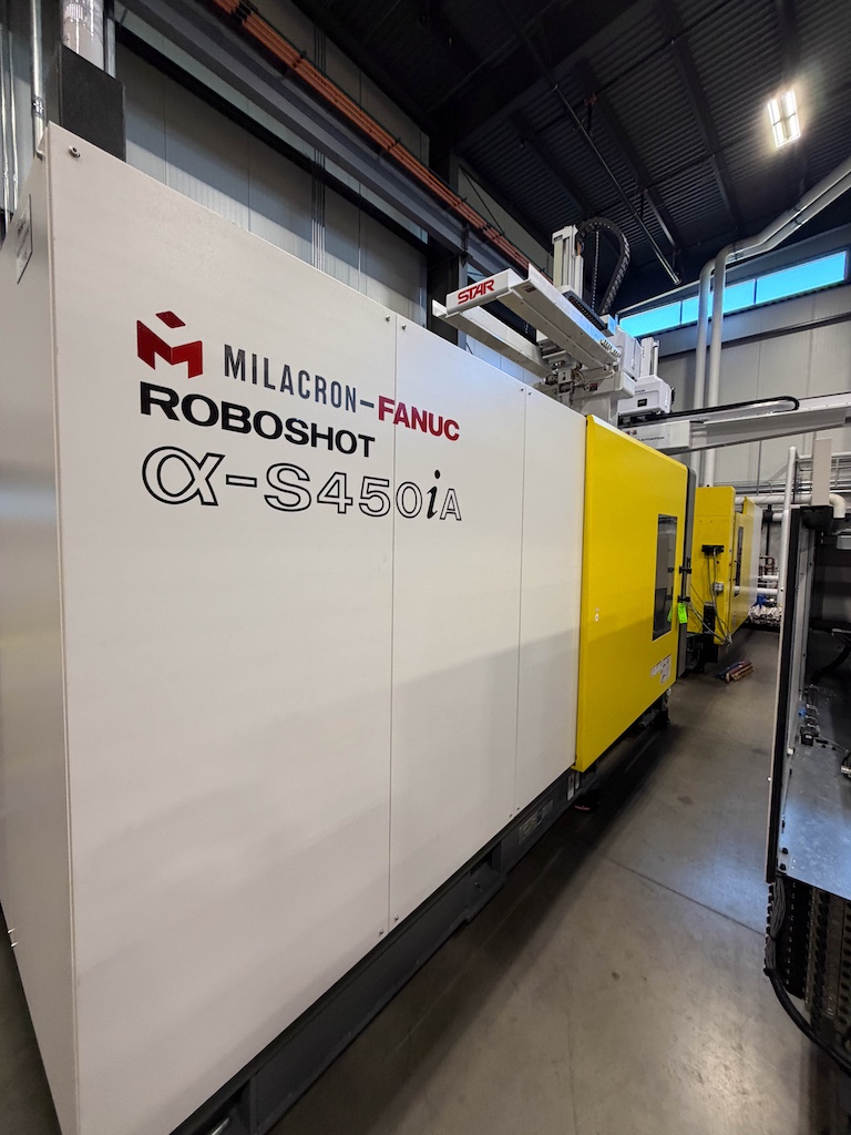 Used 2019 Fanuc (Milacron) 450 Ton All Electric Injection Molding Press Injection Molding Machines: Horizontal - View 24