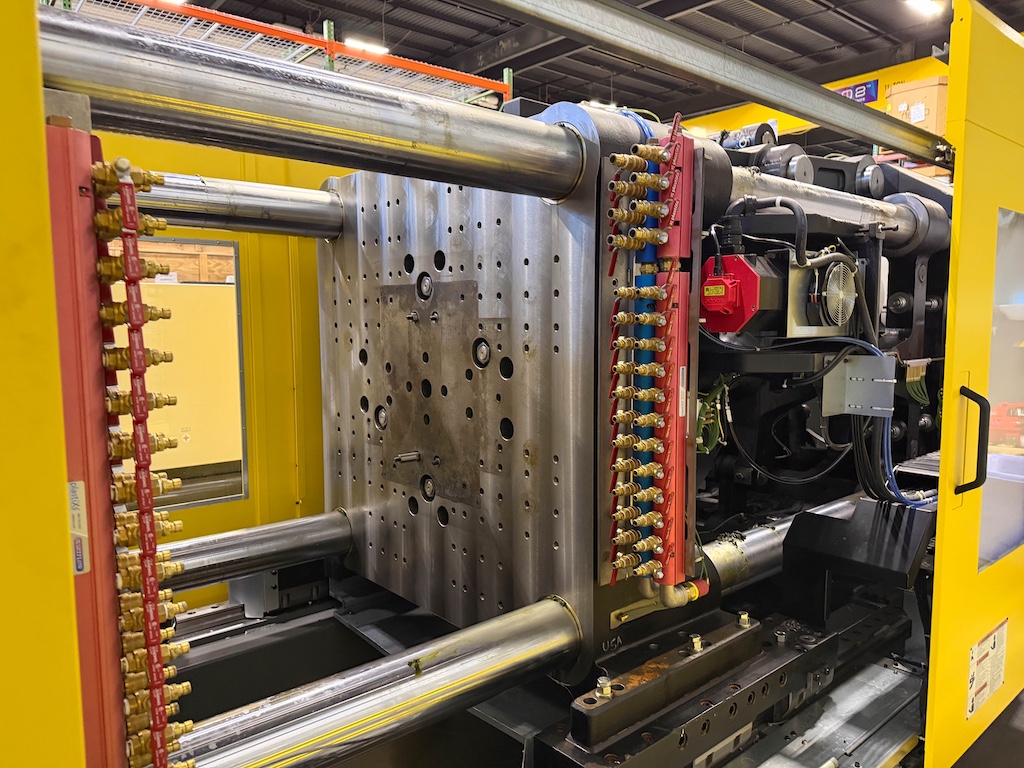 Used 2019 Fanuc (Milacron) 450 Ton All Electric Injection Molding Press Injection Molding Machines: Horizontal - View 7