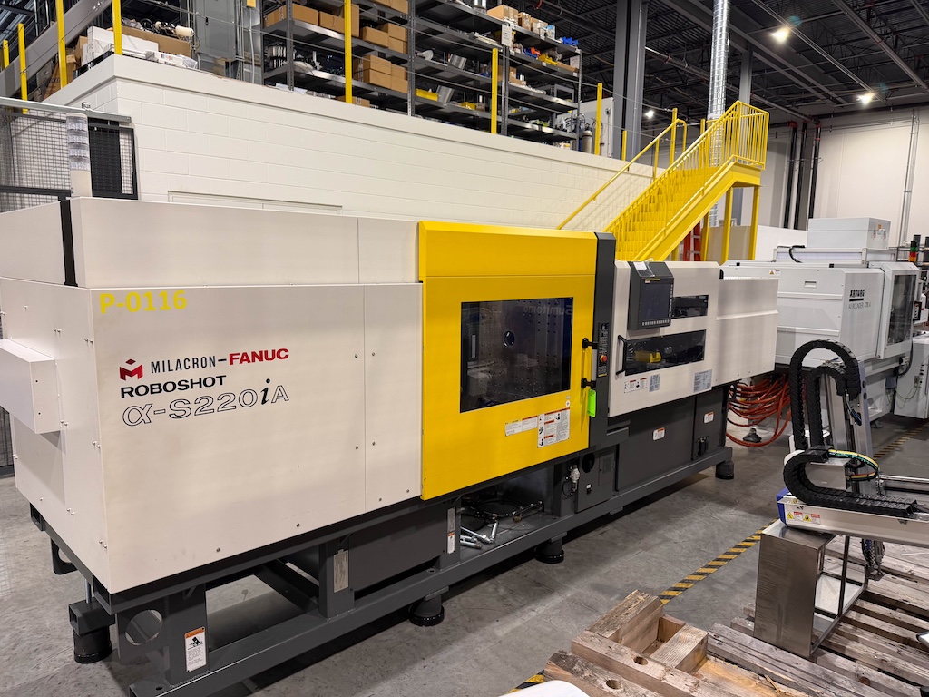 Used 2014 Fanuc (Milacron) 220 Ton All Electric Injection Molding Press Injection Molding Machines: Horizontal - View 3