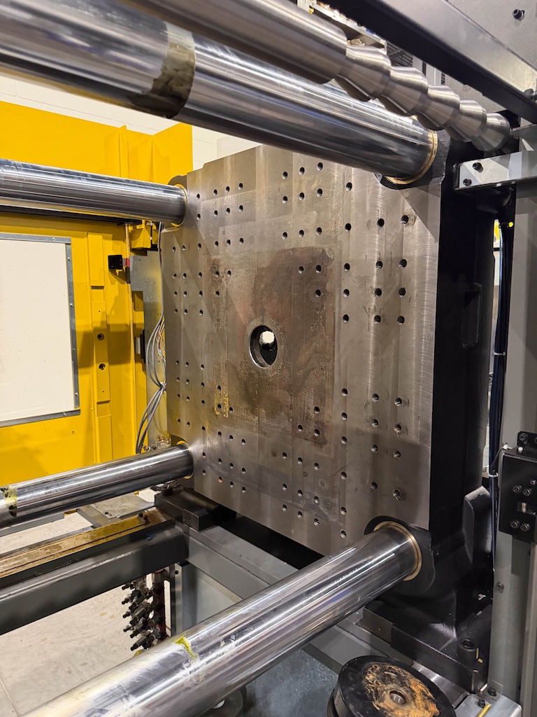 Used 2014 Fanuc (Milacron) 220 Ton All Electric Injection Molding Press Injection Molding Machines: Horizontal - View 21