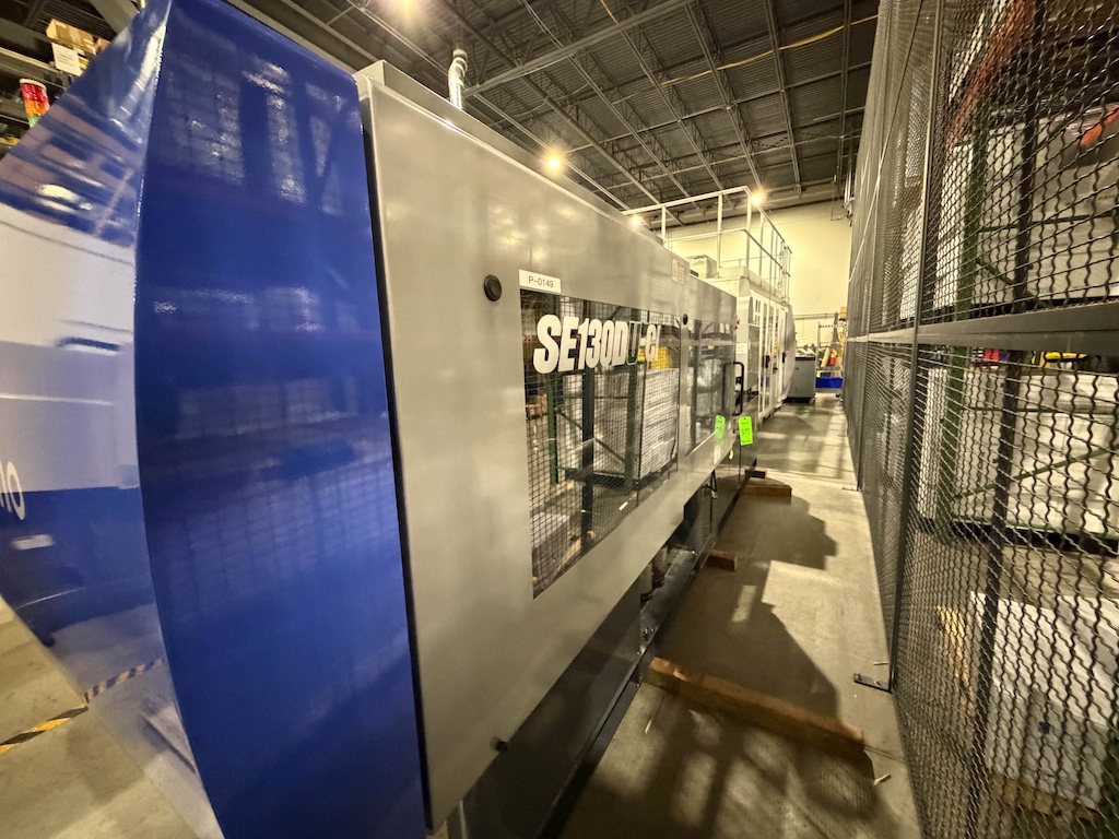 Used 2017 Sumitomo SE130DU-CI horizontal injection molding machine - Main View