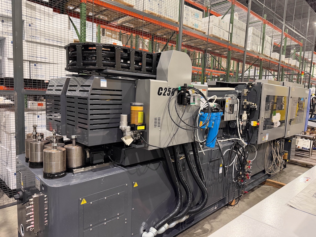 Used 2017 Sumitomo 130 Ton Injection Molding Machines: Horizontal - View 2