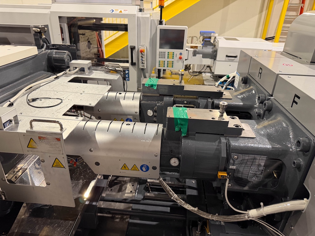 Used 2017 Sumitomo 130 Ton Injection Molding Machines: Horizontal - View 11