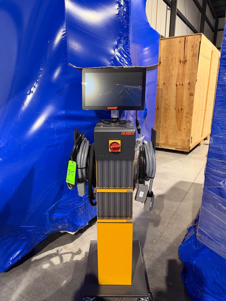 Husky Hot Runner Controller w/Cables New in Husky Hot Runner Controller w/Cables