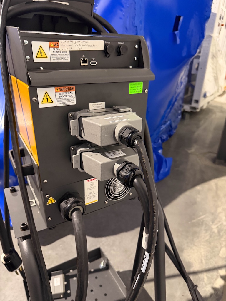 Used Husky  Hot Runner Controllers - View 2