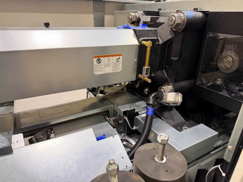 Used 2019 Fanuc (Milacron) 450 Ton All Electric Injection Molding Press Injection Molding Machines: Horizontal - View 15