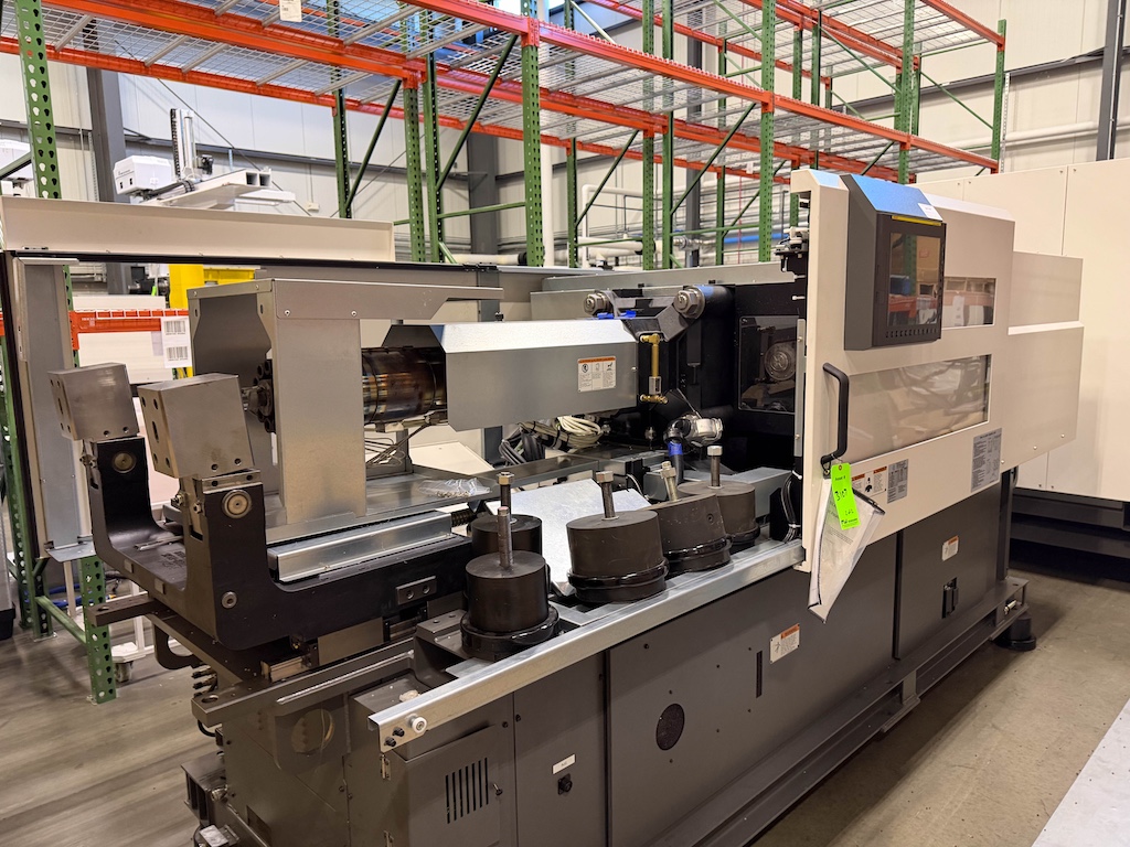 Used 2019 Fanuc (Milacron) 450 Ton All Electric Injection Molding Press Injection Molding Machines: Horizontal - View 16