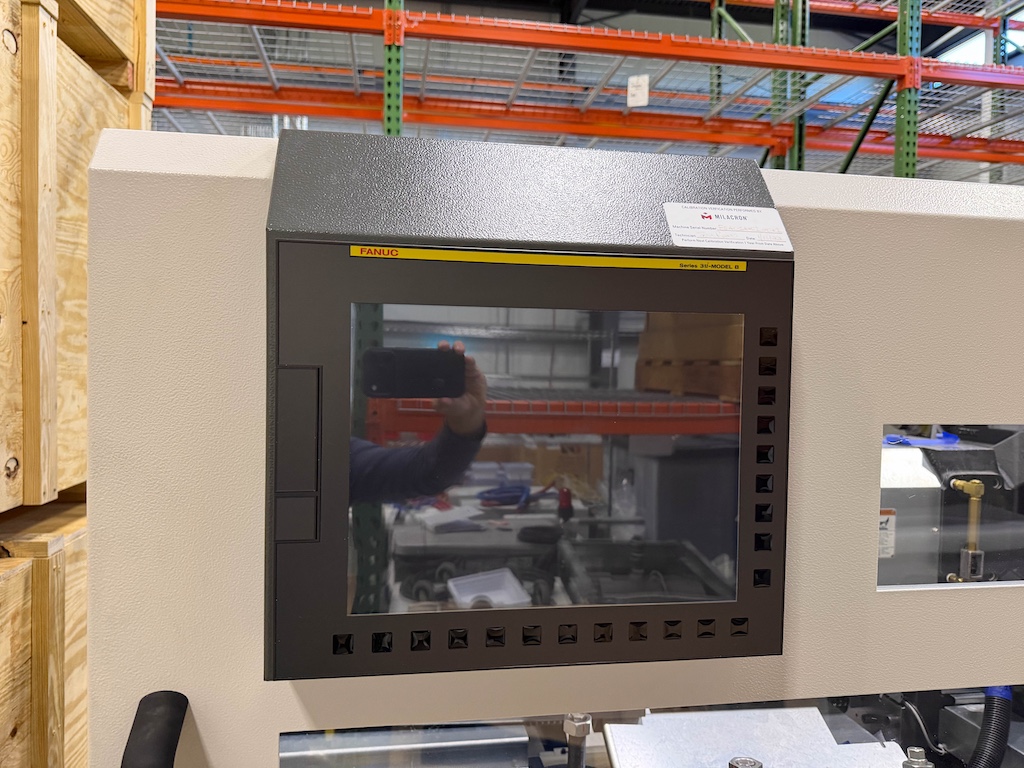 Used 2019 Fanuc (Milacron) 450 Ton All Electric Injection Molding Press Injection Molding Machines: Horizontal - View 5