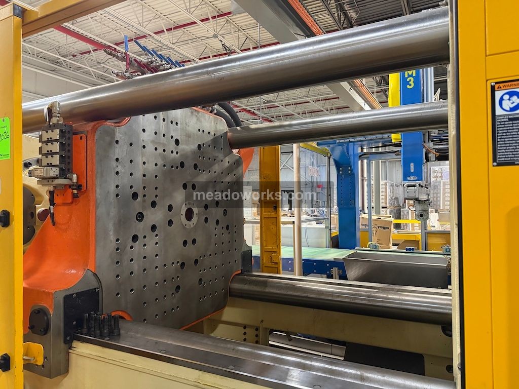 Husky 715 Ton Injection Molding Press, New in 2025 - Image 15