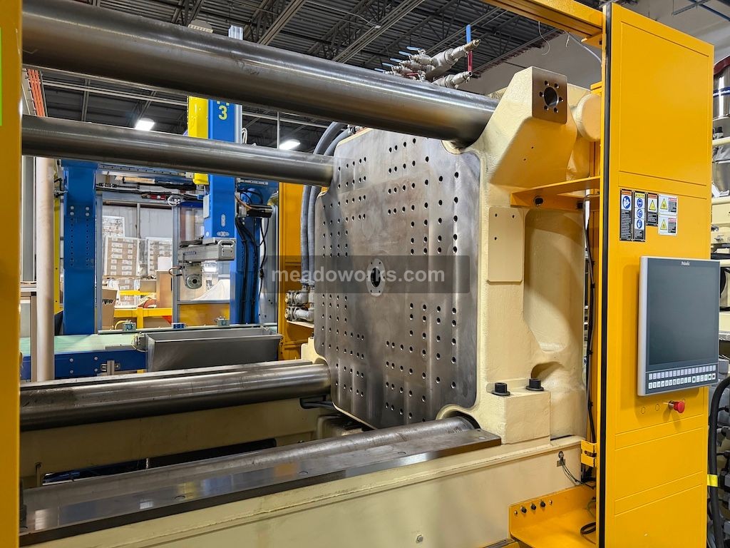 Husky 715 Ton Injection Molding Press, New in 2025 - Image 16