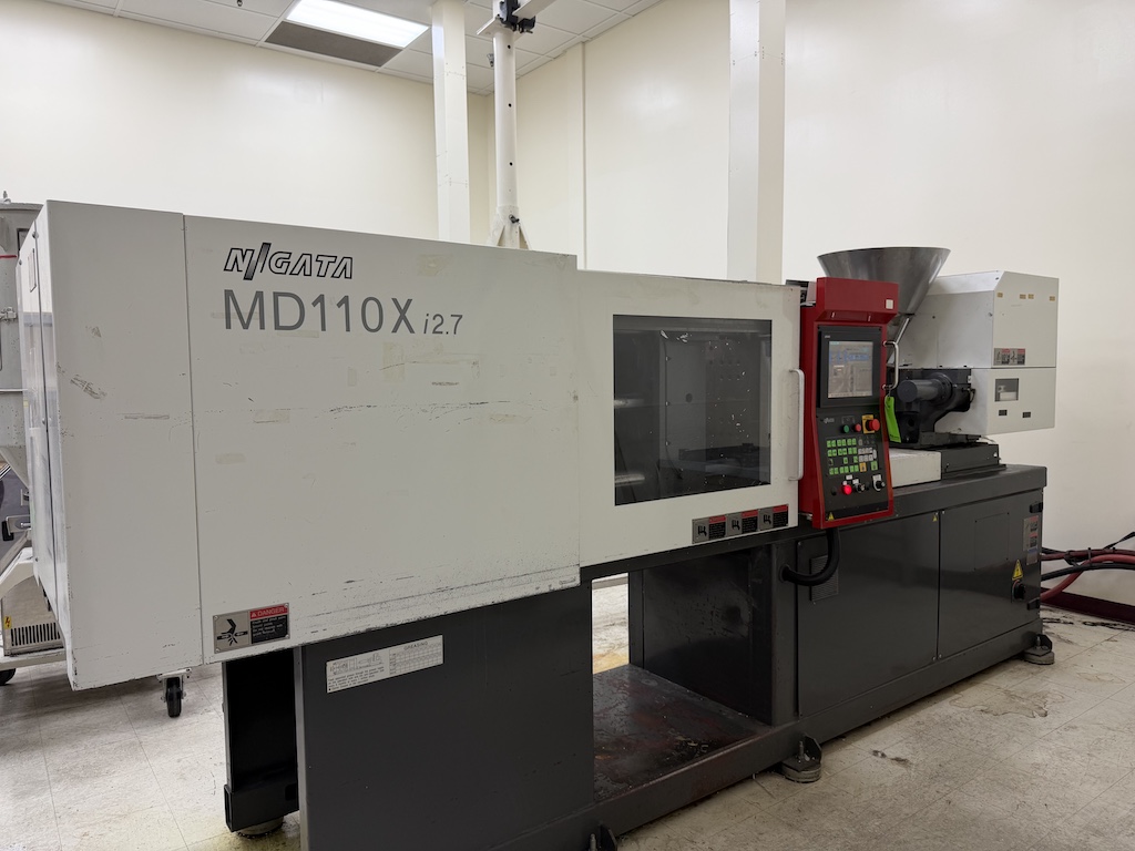 Niigata 110 Ton All Electric Injection Molding Press, New in 2007 - Image 1