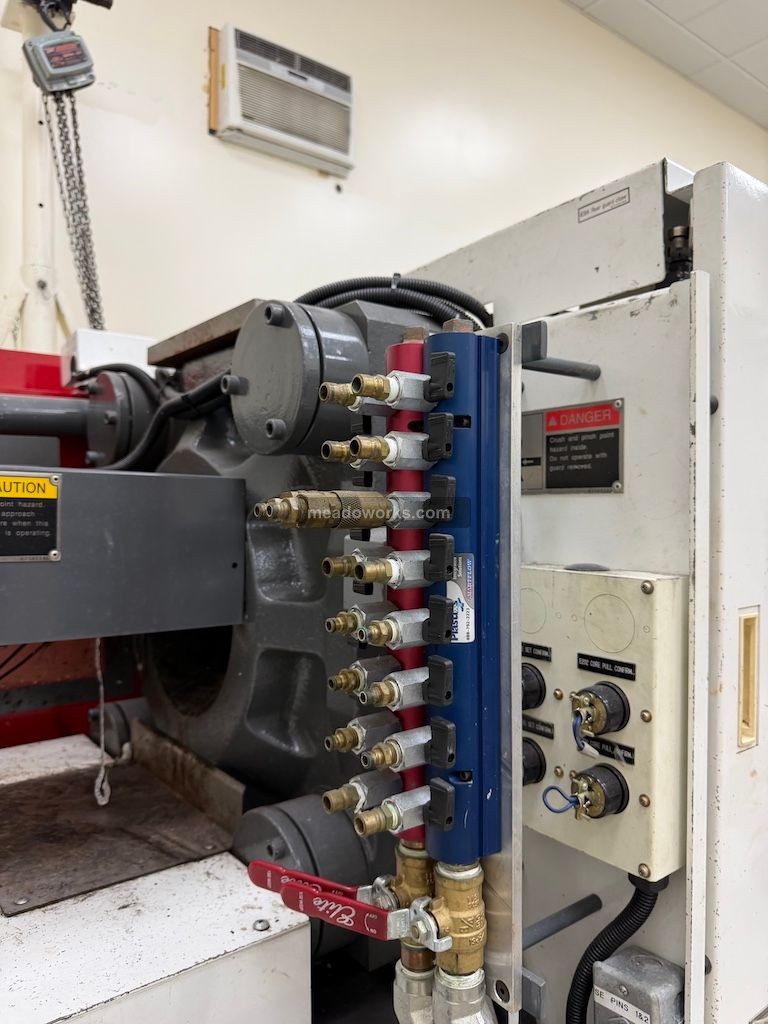 Niigata 110 Ton All Electric Injection Molding Press, New in 2007 - Image 10