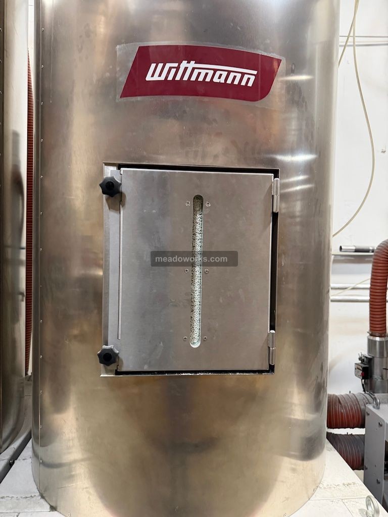 Wittmann Material Hopper w/Wittmann Material Loader - Image 4