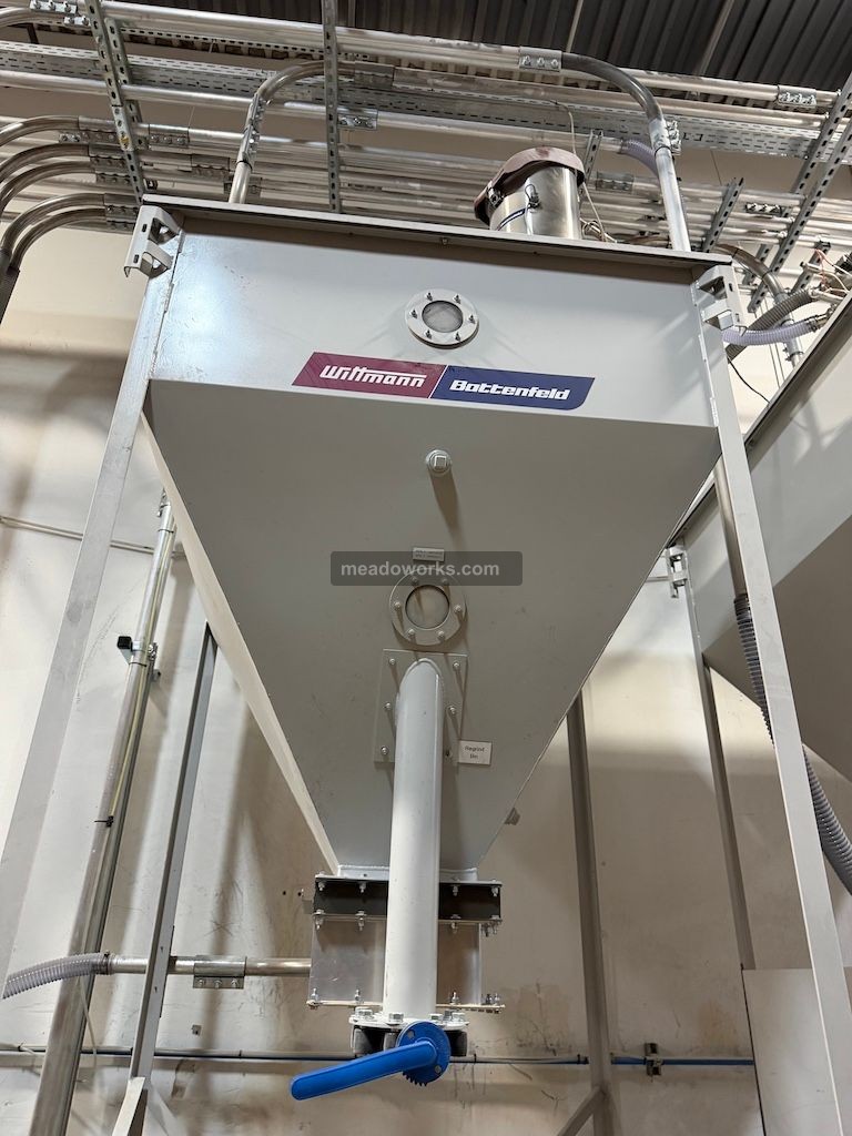 Wittmann Material Surge Bin w/Wittmann Material Loader - Image 3