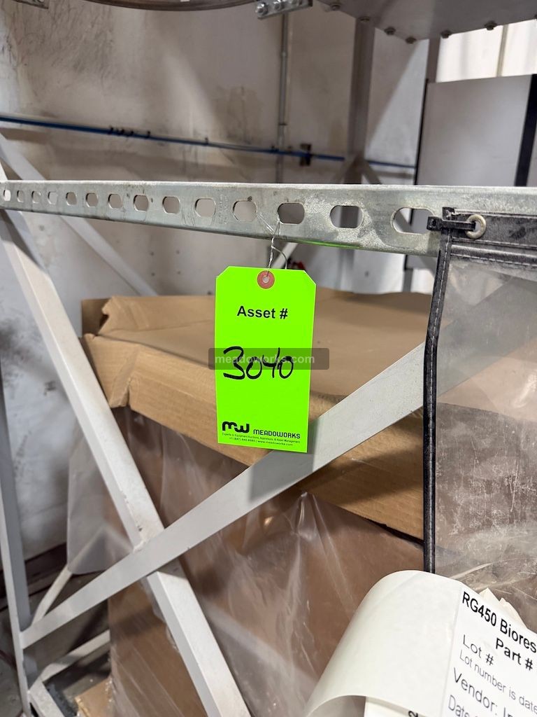 Wittmann Material Surge Bin w/Wittmann Material Loader - Image 7