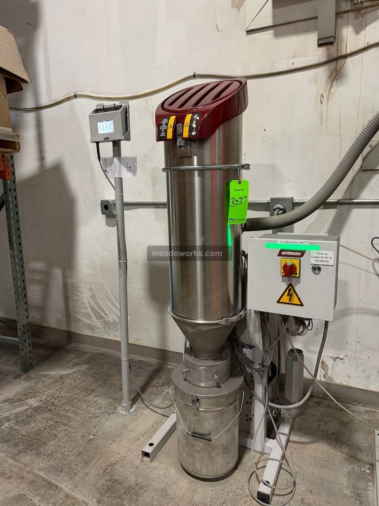 Wittmann Vacuum Pump w/Filter - Image 1