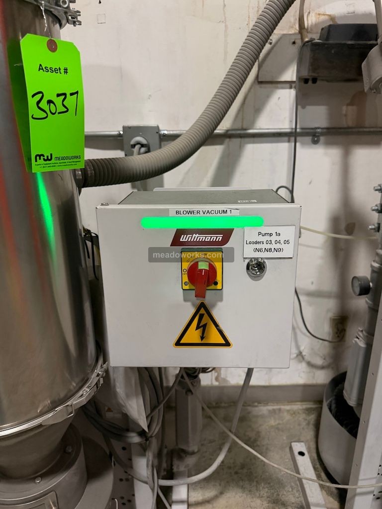 Wittmann Vacuum Pump w/Filter - Image 2