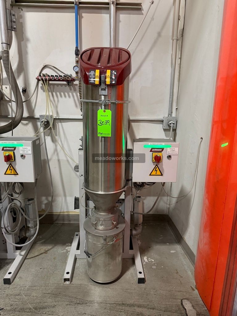 Wittmann Vacuum Pump w/Filter - Image 1