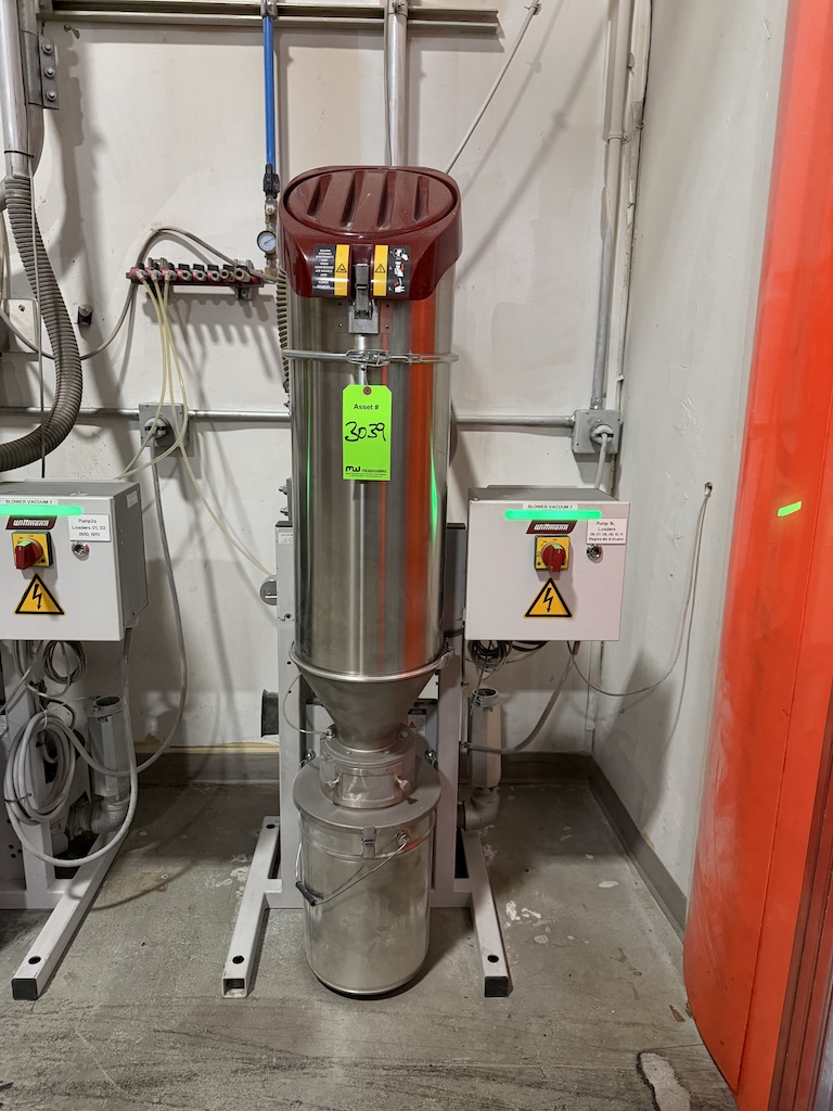 Wittmann Vacuum Pump w/Filter