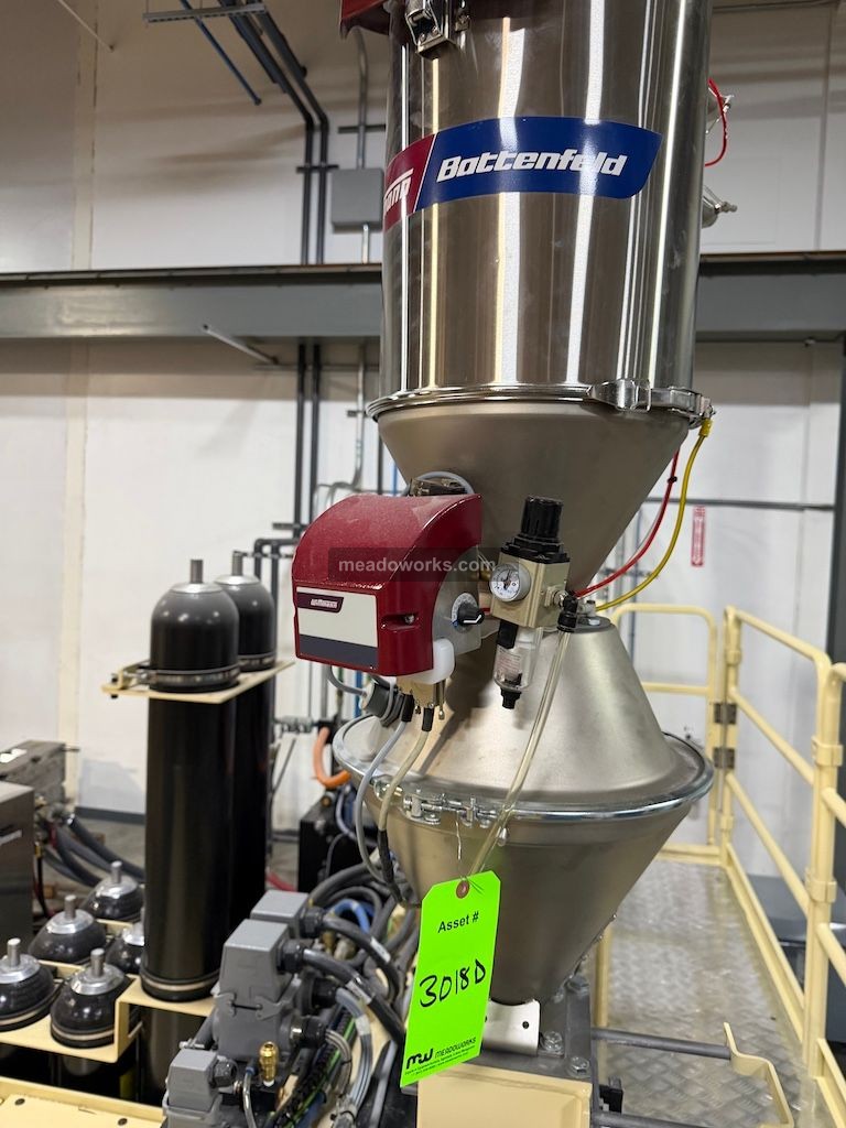 Wittmann Material Loader, New in 2022 - Image 2